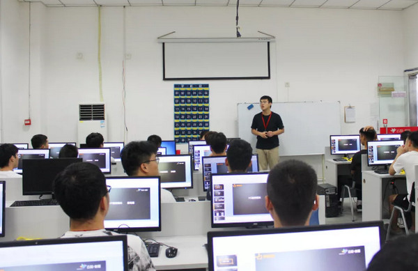 1563851364580731.jpg 配图2 云和数据HTML5培训班开班仪式圆满举行.jpg